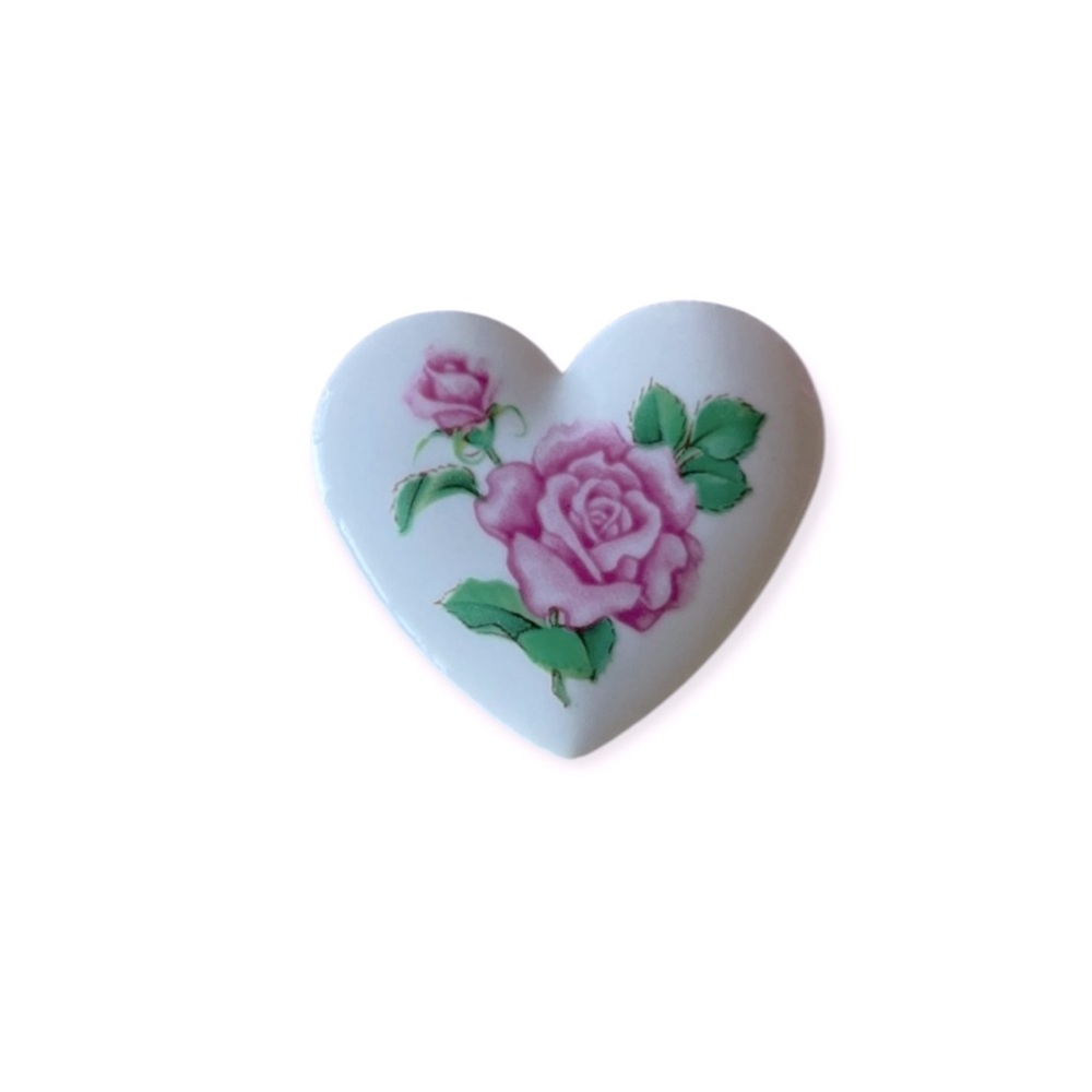 Avon Vintage Ceramic Heart Shaped Floral Brooch